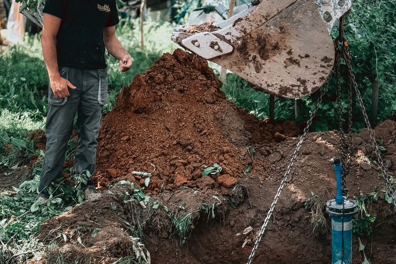 Usazení nádrže 5 m³ u novostavby – Litomyšl, Samonosná nádrž 5 m³, vsakovací galerie 3 m³, 3 svody
